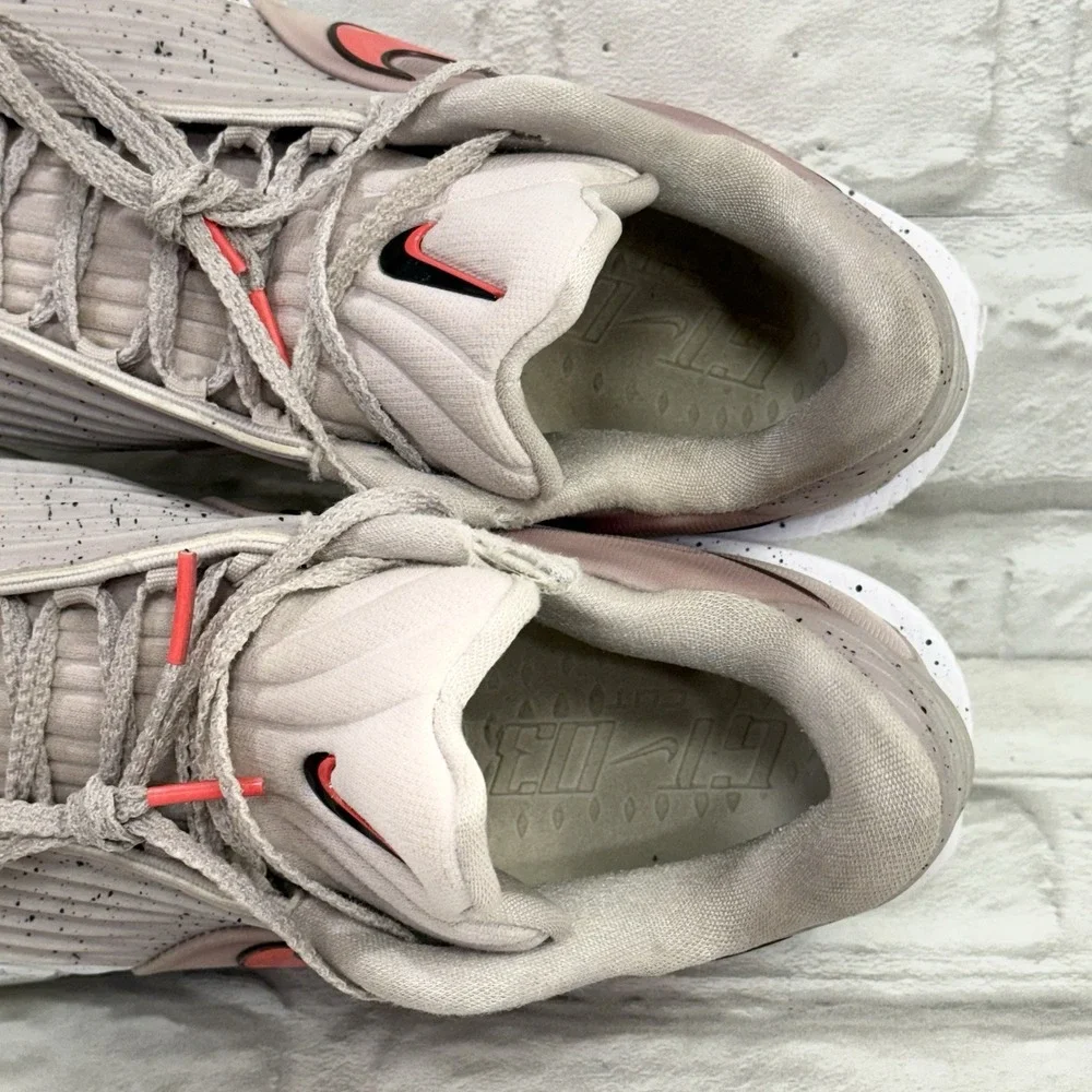 Nike zoomx cut